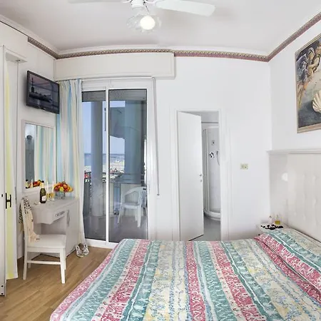 Отель Titanus Беллария-Иджеа-Марина